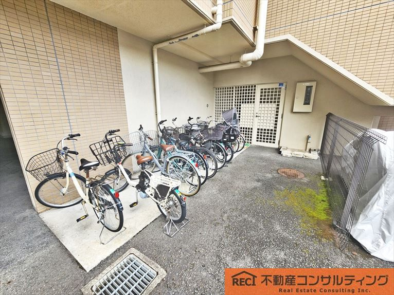 ステイツ六甲道フラッツの駐輪場