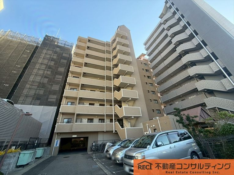 ステイツ六甲道フラッツの外観