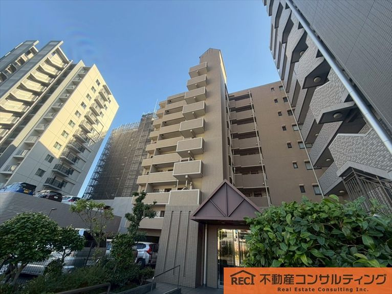 ステイツ六甲道フラッツの外観