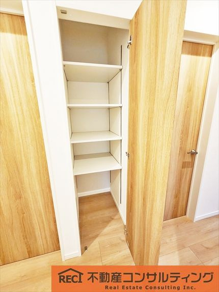 神戸市灘区上野通3丁目　新築戸建　A号地の収納