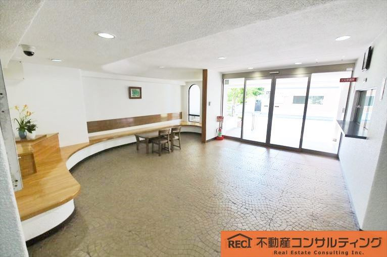 甲子園センチュリーマンションのエントランス