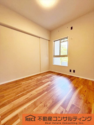 【洋室】 | メゾン本山