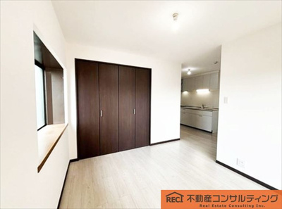 【居間・リビング】 | ライオンズマンション御影 | 3WAYアクセス可能