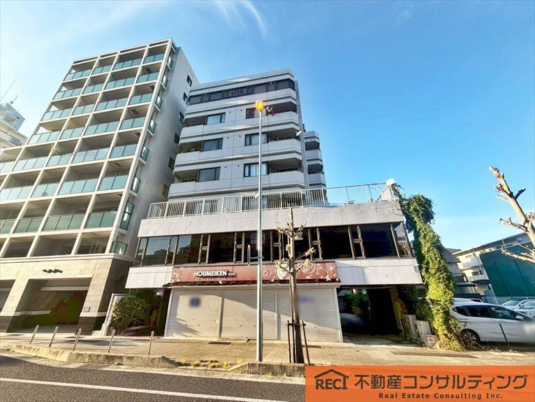 セリーヌ本山の外観