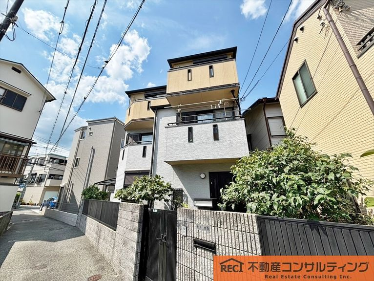 西宮市能登町　中古戸建の外観