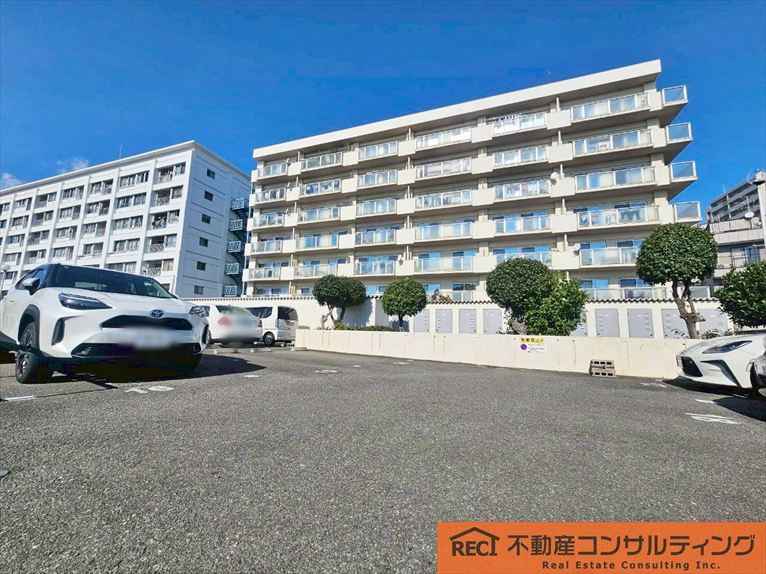 シーサイドコーポラス西宮の駐車場