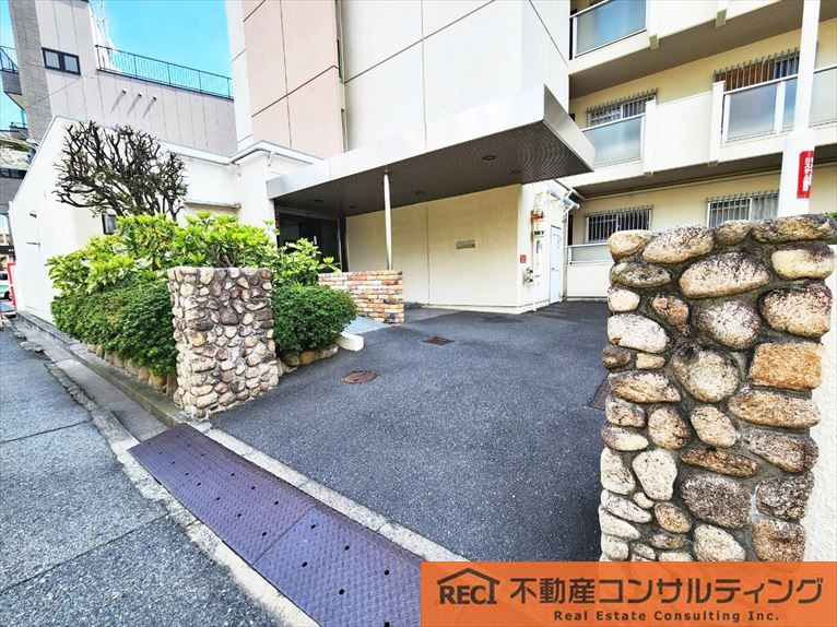 シーサイドコーポラス西宮のエントランス