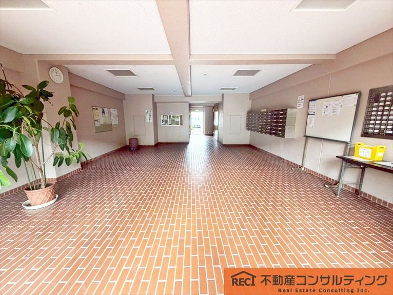 武庫川サニーハイツのエントランス