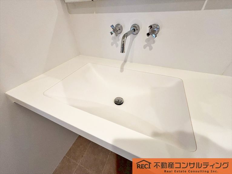 武庫川サニーハイツの独立洗面台