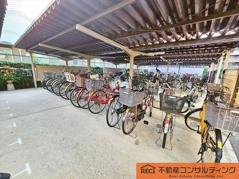 武庫川サニーハイツの駐輪場