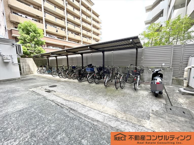 ハイツヤマトの駐車場