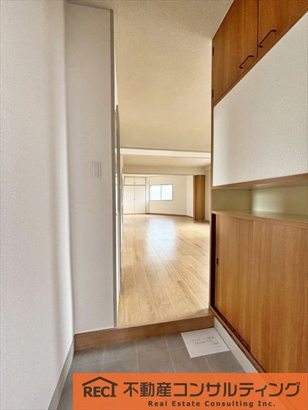 ハイツヤマトの玄関