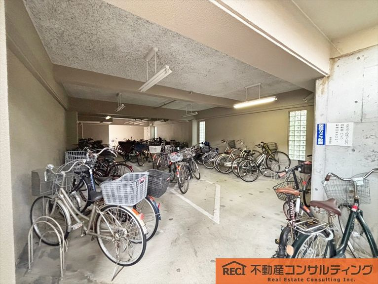 カネボウ芦屋アーバンプラザの駐輪場