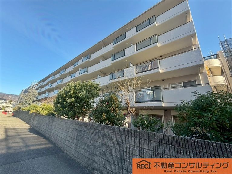 カネボウ芦屋アーバンプラザの外観