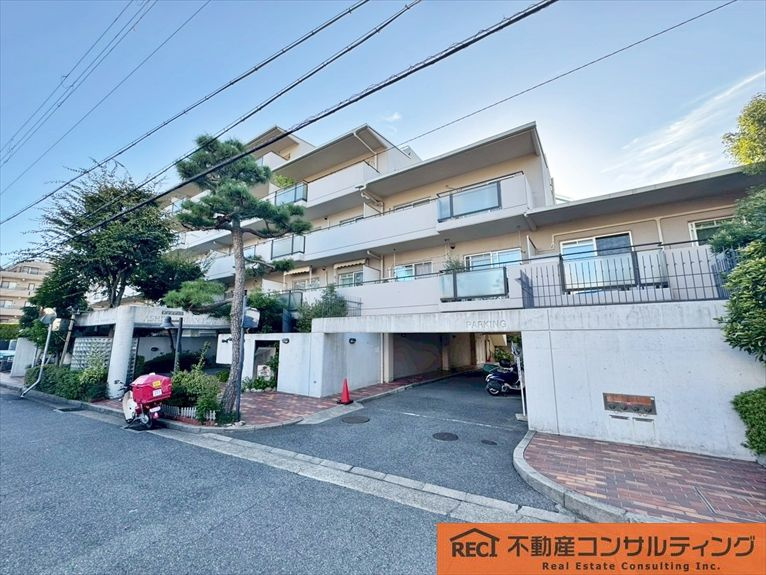 カネボウ芦屋アーバンプラザの外観