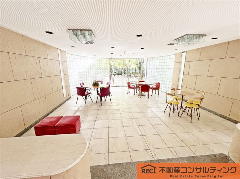 カネボウ芦屋アーバンプラザのロビー