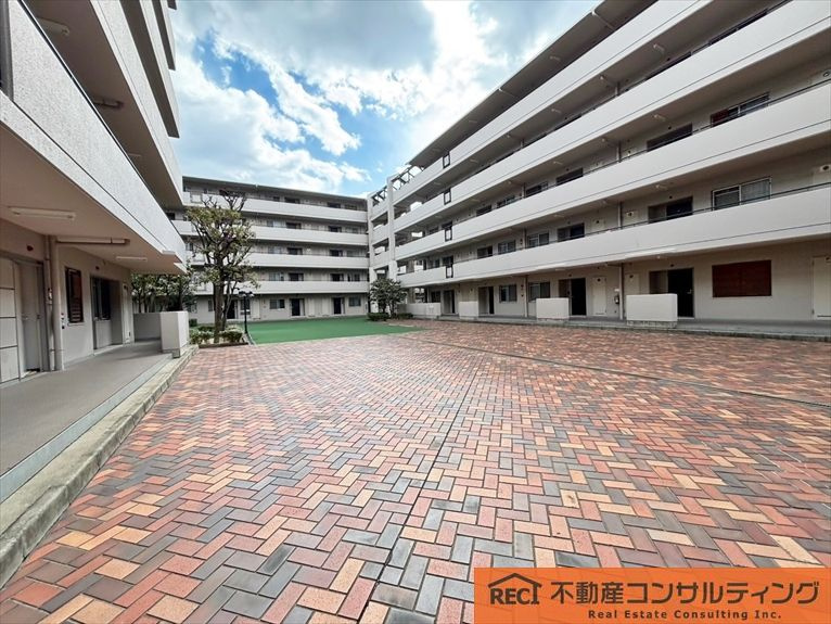 カネボウ芦屋アーバンプラザの外観