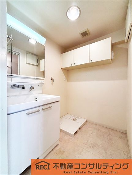 カネボウ芦屋アーバンプラザの独立洗面台