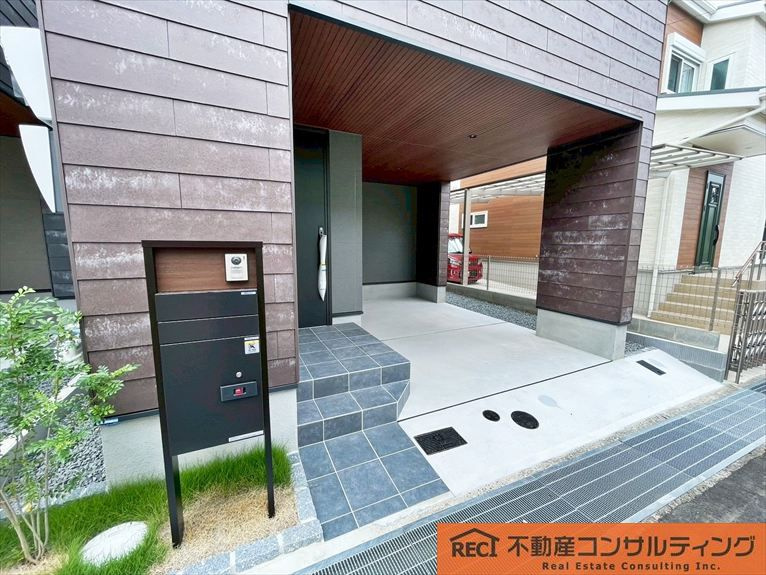 神戸市灘区薬師通4丁目　新築戸建　2号地のエントランス
