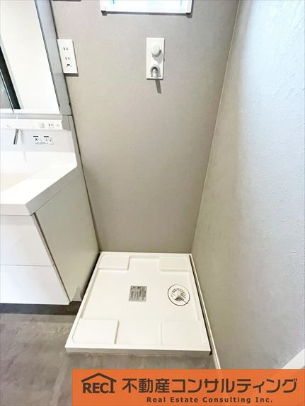 神戸市灘区薬師通4丁目　新築戸建　2号地のランドリースペース