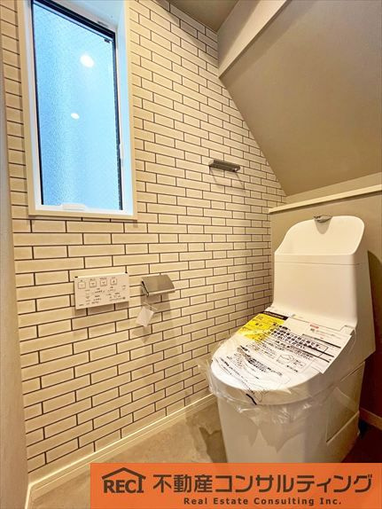 神戸市灘区薬師通4丁目　新築戸建　2号地のトイレ