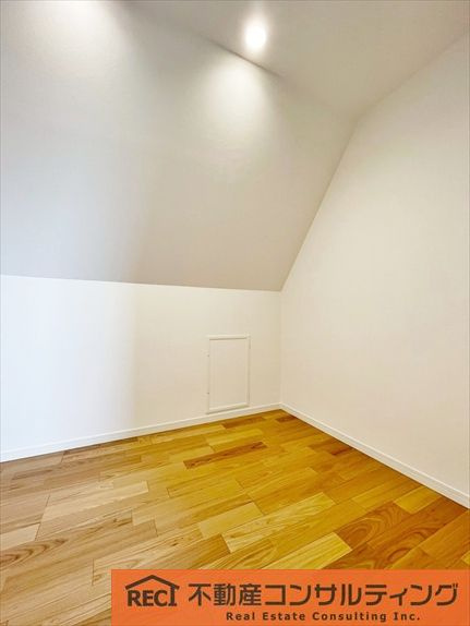 神戸市灘区薬師通4丁目　新築戸建　1号地の子供部屋