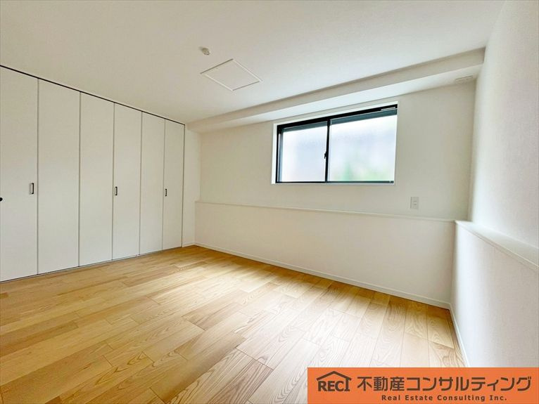 神戸市灘区薬師通4丁目　新築戸建　1号地の洋室