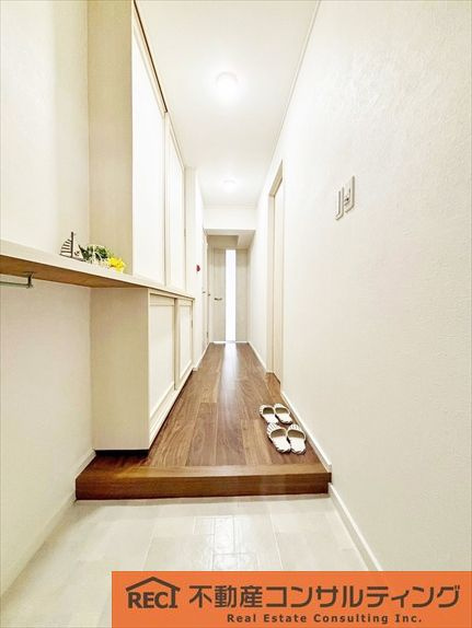 甲子園住宅の玄関