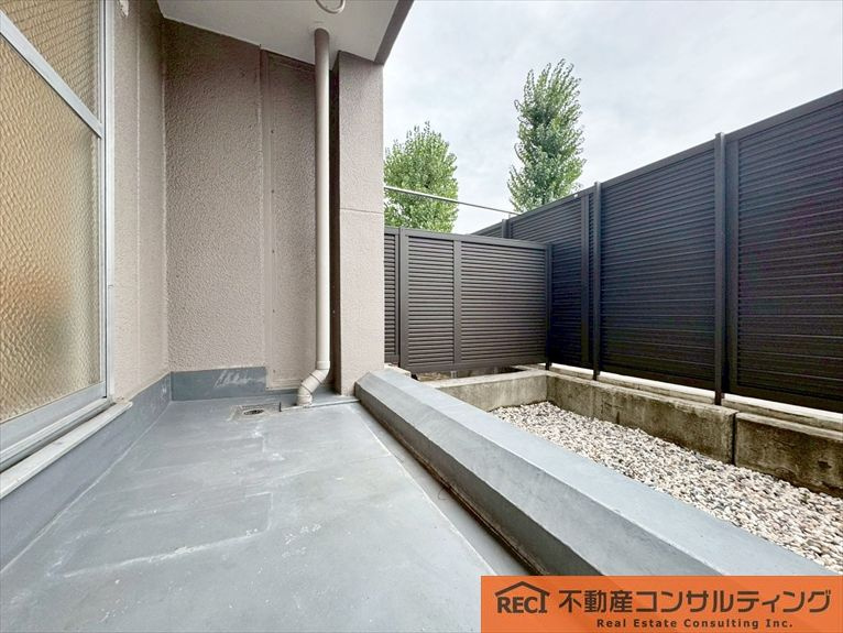 甲子園第8コーポラスB棟のバルコニー