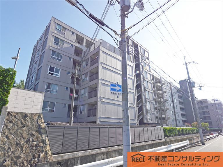 甲子園第8コーポラスB棟の外観