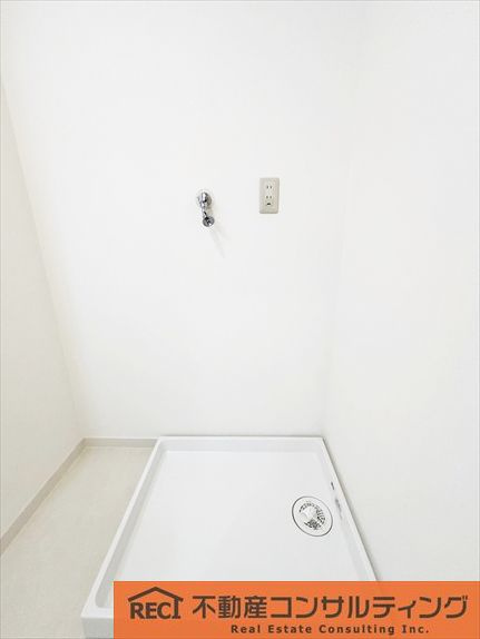 朝日プラザ深江北町のランドリースペース