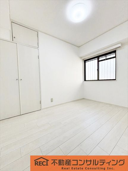 朝日プラザ深江北町の洋室