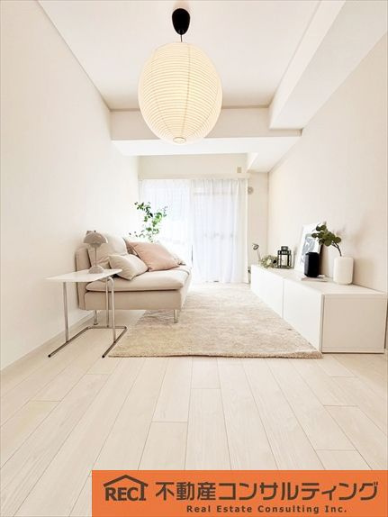 朝日プラザ深江北町の子供部屋|明るく開放感のある室内