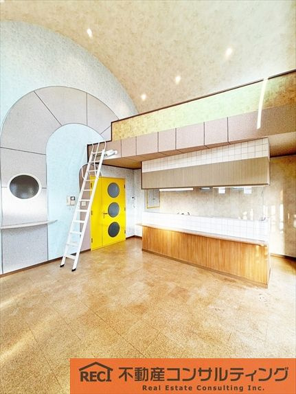 西宮市霞町　中古戸建の居間・リビング