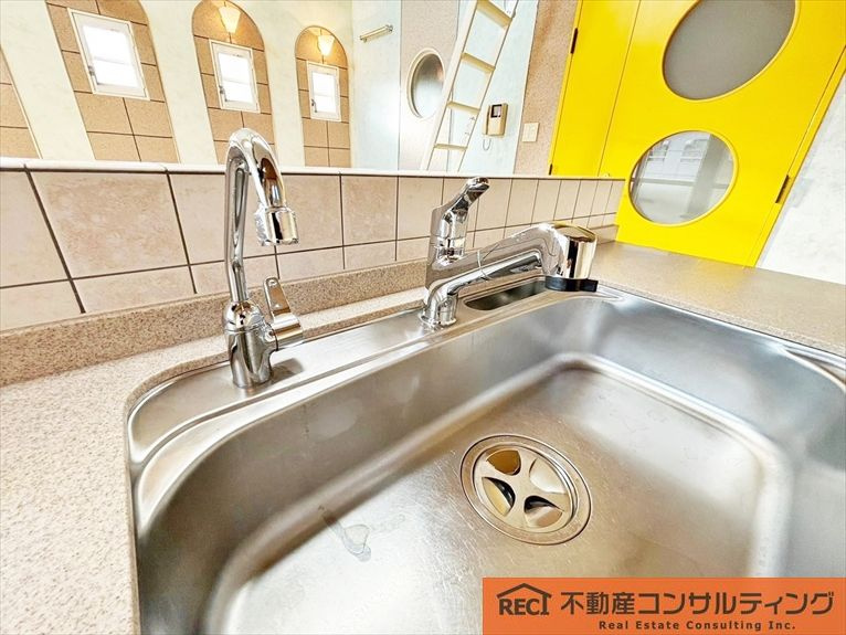 西宮市霞町　中古戸建のキッチン