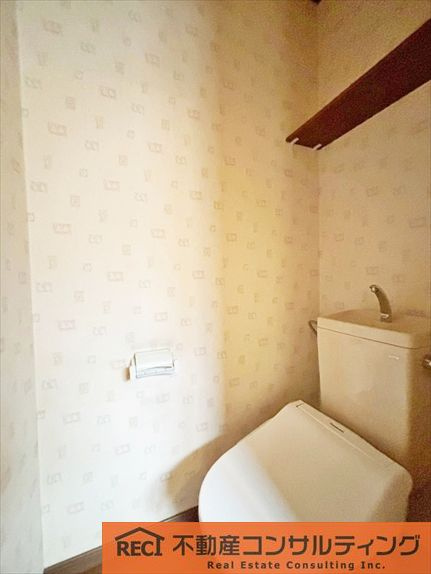 西宮市霞町　中古戸建のトイレ