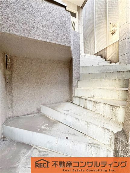 西宮市霞町　中古戸建の外観