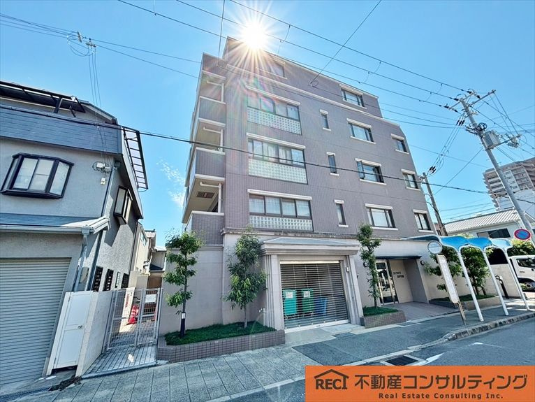 ユニライフ浜甲子園の外観