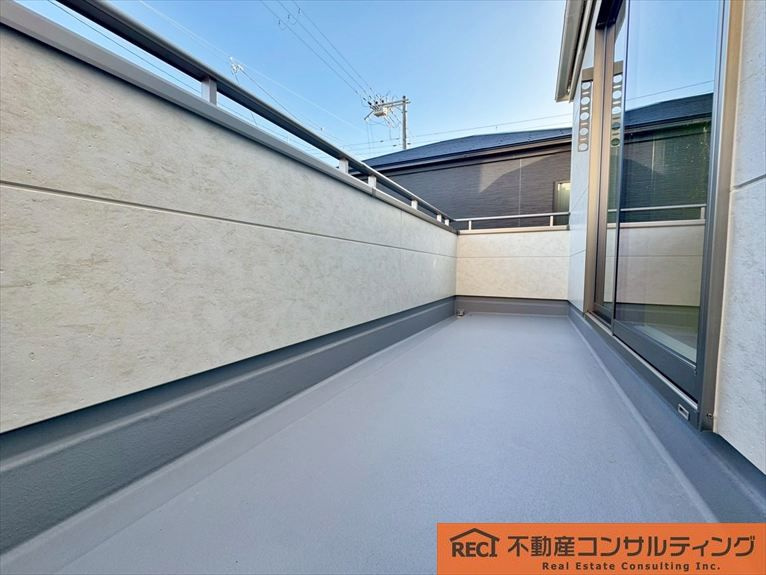 西宮市南甲子園2丁目　新築戸建　3号棟のバルコニー