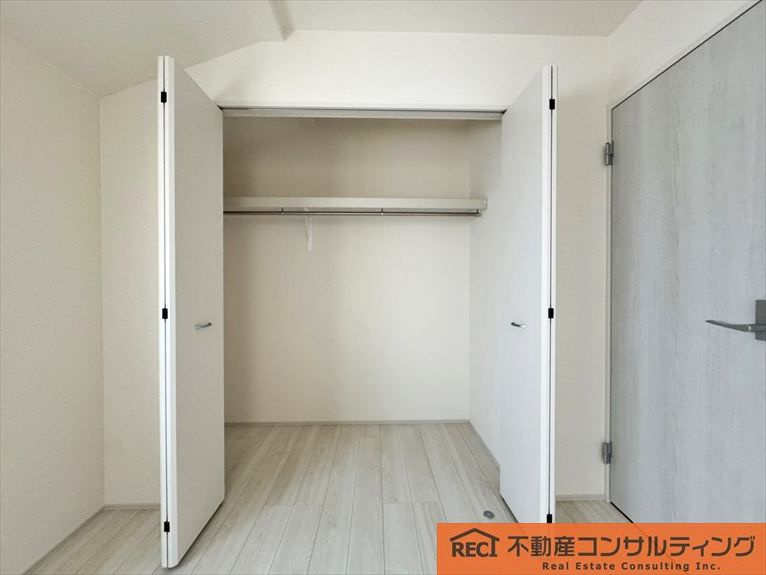 西宮市南甲子園2丁目　新築戸建　3号棟の収納