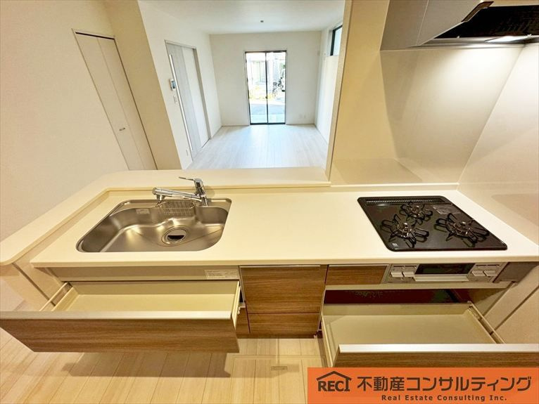 西宮市南甲子園2丁目　新築戸建　3号棟のキッチン