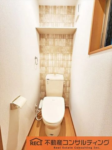 神戸市灘区上野通2丁目　中古戸建のトイレ