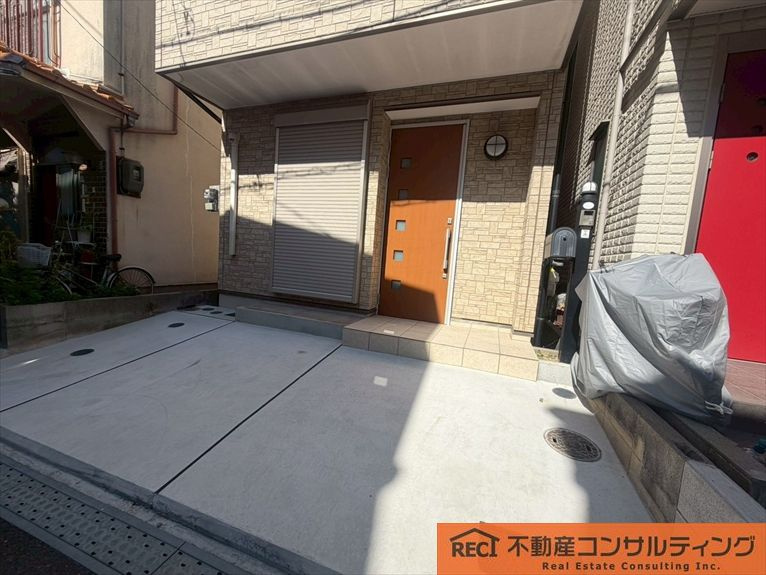 神戸市灘区上野通2丁目　中古戸建の駐車場