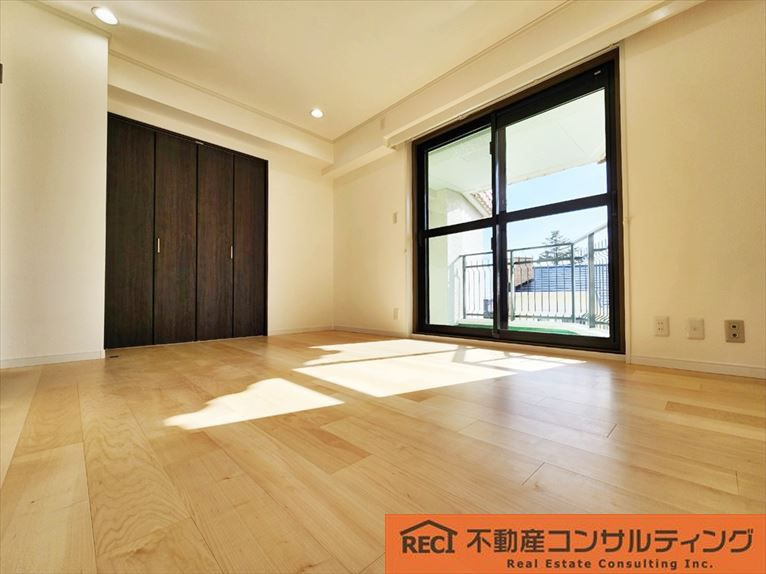 ロイヤルヴィラ苦楽園の寝室