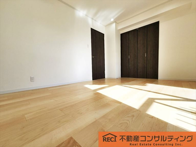 ロイヤルヴィラ苦楽園の洋室