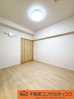 【寝室】 | メガロコープ西宮(Ⅱ)2号棟