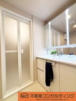 【独立洗面台】 | メガロコープ西宮(Ⅱ)2号棟 | アフターサービス保証付き