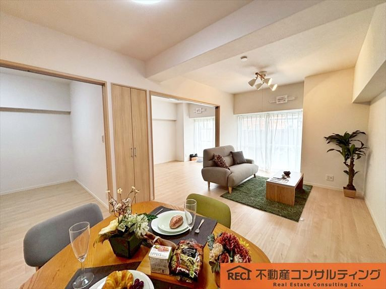 メガロコープ西宮(Ⅱ)2号棟の居間・リビング