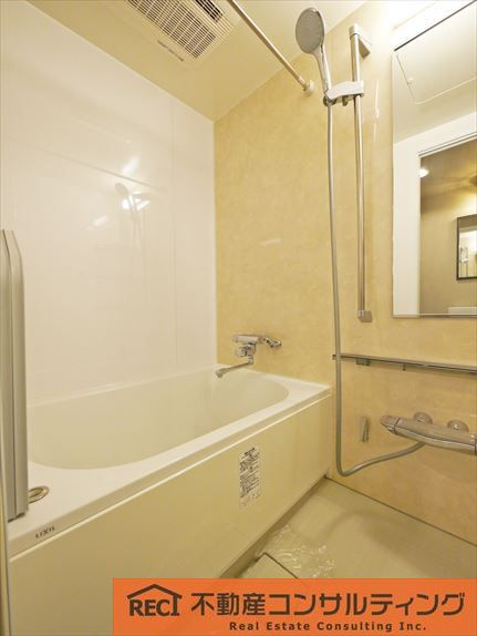 イスズハイツベル夙川公園の浴室