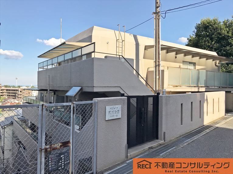 イスズハイツベル夙川公園の外観